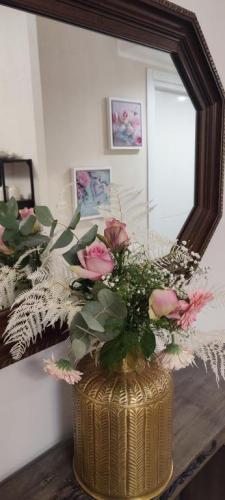 2 Bedroom Gem Near Milano Centrale Fast Wi Fi Kademy House Phòng bức ảnh